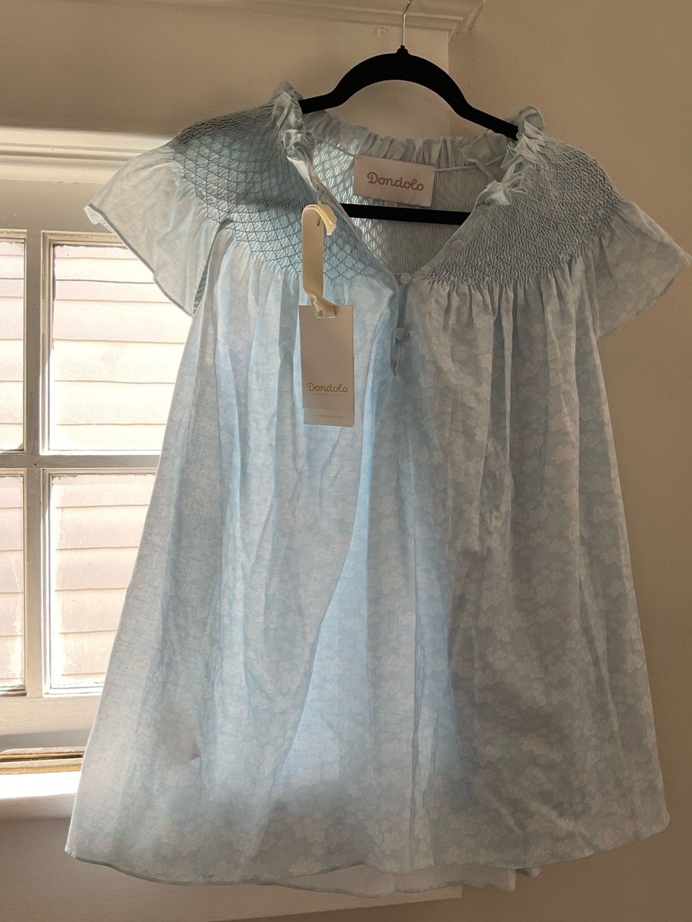 Dondolo Women’s smocked flutter sleeve blouse XXL NWT